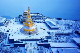 Tượng Bồ-tát Phổ Hiền